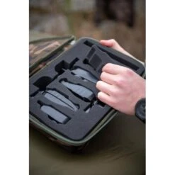 Etui Fox Camolite Mini Micron 11 Etui Fox Camolite Mini Micron -Westin Soldes CLU452 Fox Camolite Mini Micron Case in use 4 550x550h